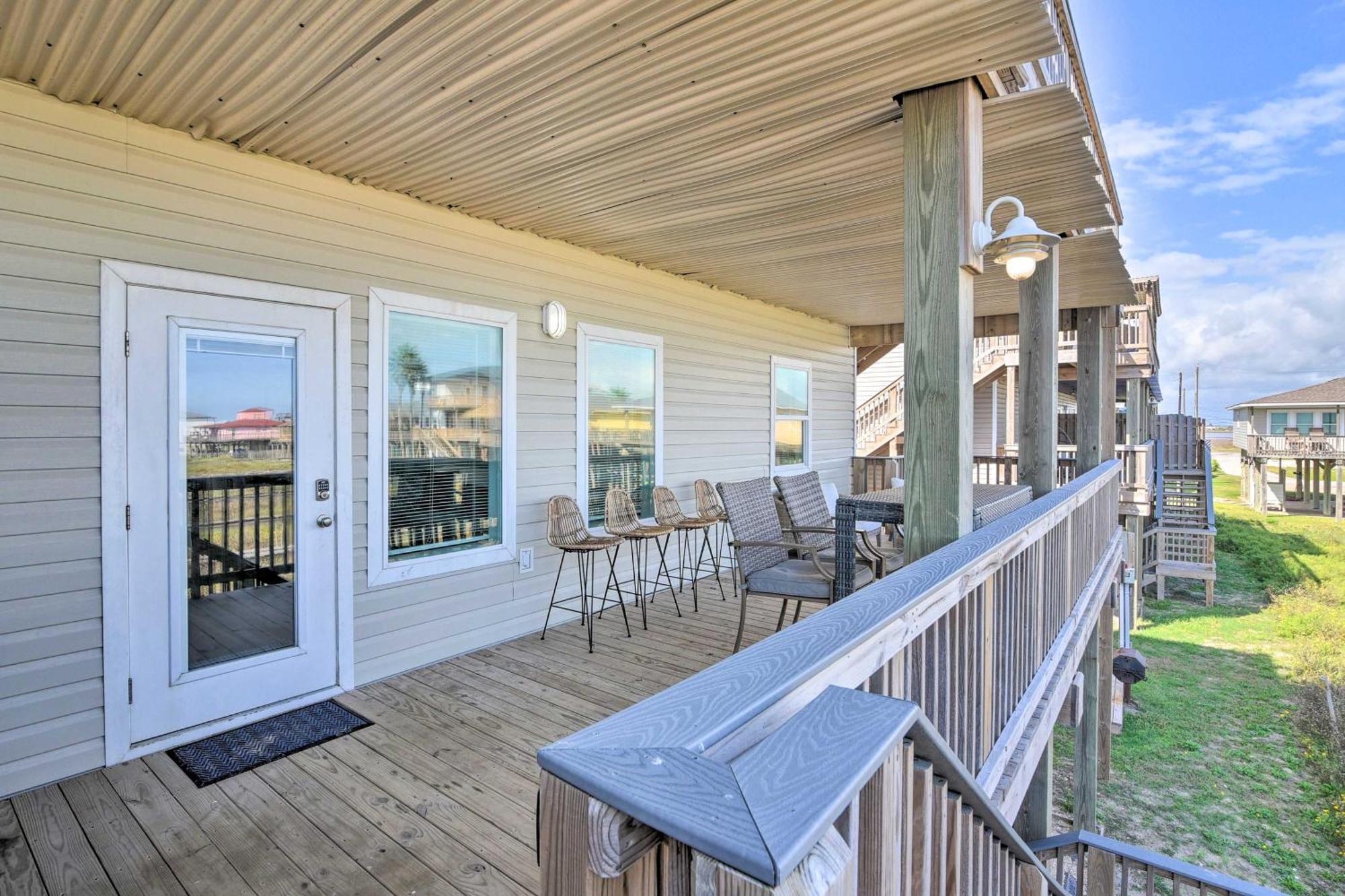 Surfside Beach Retreat With Deck And Ocean Views Kültér fotó